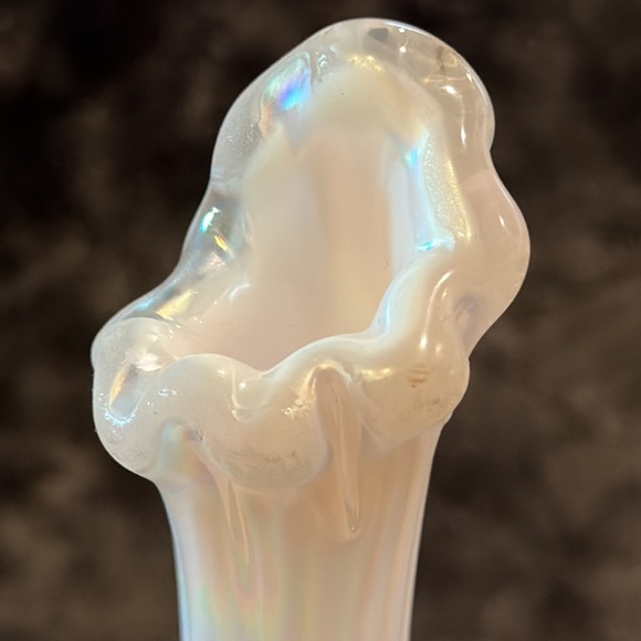 Fenton pink iridescent / opalescent bud vase with sticker, approx 8 1/2” - Picture 9 of 9